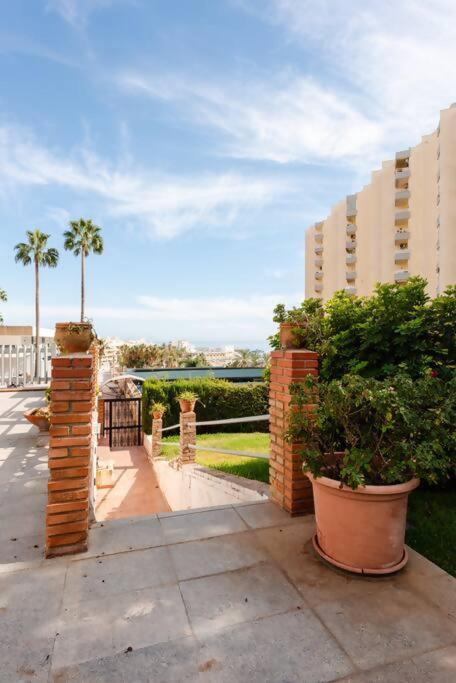 דירות Amplio Con Vistas Al Mar Y Piscina En בנאלמדנה מראה חיצוני תמונה