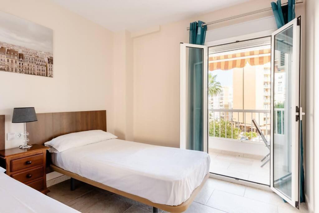 דירות Amplio Con Vistas Al Mar Y Piscina En בנאלמדנה מראה חיצוני תמונה