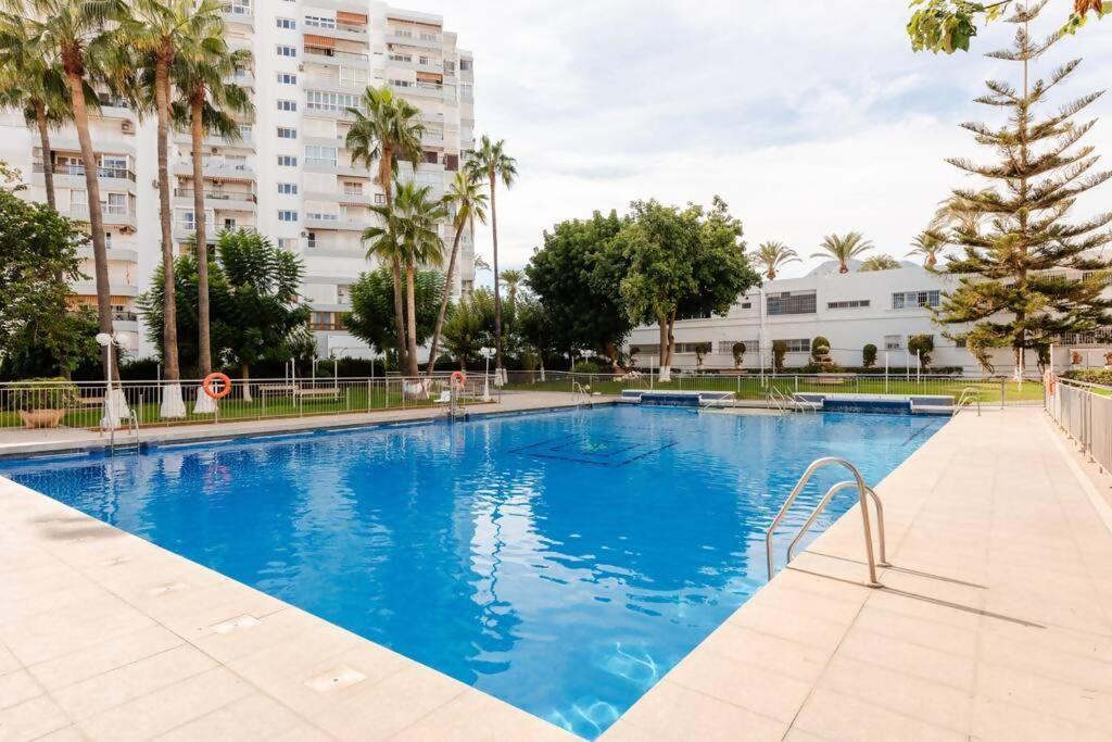 דירות Amplio Con Vistas Al Mar Y Piscina En בנאלמדנה מראה חיצוני תמונה